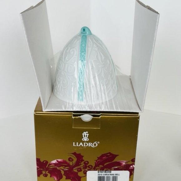 Lladro Bell porcelain ornament figurine Spain Christmas Box 2010 blue ribbon vtg - Picture 4 of 4